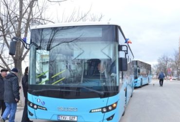 Autobuze-noi--370x251.jpg