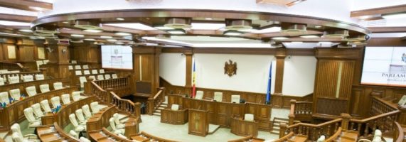 parlament-gol-571x200.jpg