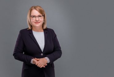 Angela-Cutasevici-370x251.jpg