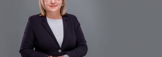 Angela-Cutasevici-571x200.jpg