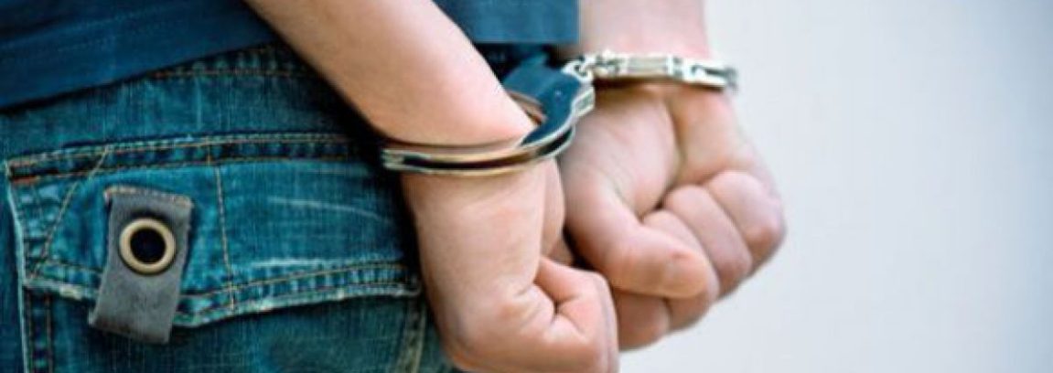 video-un-baiat-de-17-ani-este-cercetat-penal-in-cel-putin-25-de-cauze-penale-initiate-pentru-jafuri-24276-1151x408.jpg
