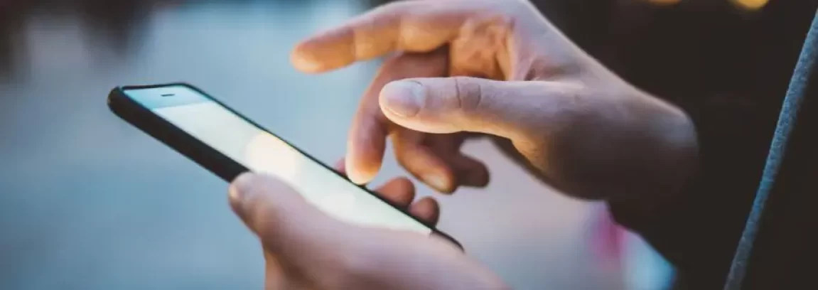 escrocherie-telefon-900x505.jpeg-1-1151x408.webp