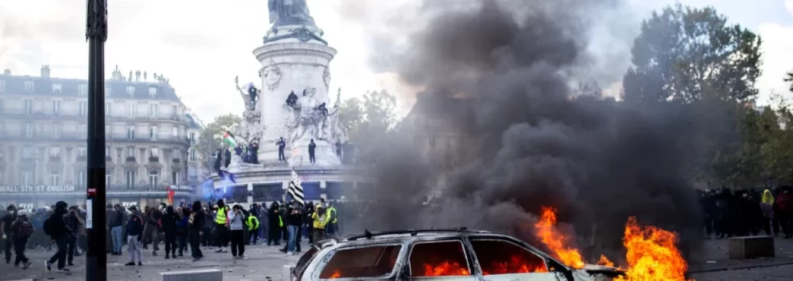 proteste-franta-900x505-1-1151x408.webp